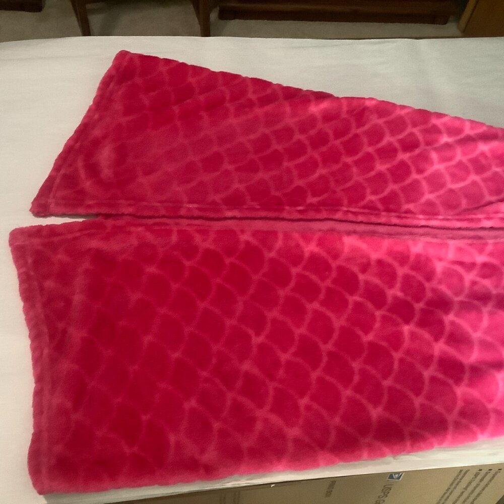 Mermaid Blanket Bag Pillow Fort Pink - Picture 7 of 8